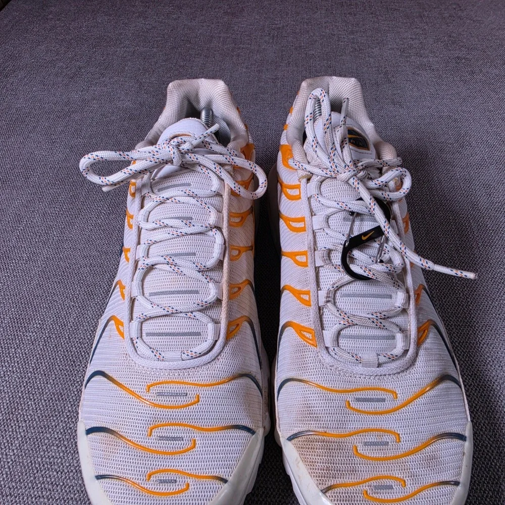 Nike Air Max Plus SE Mens 13 White Orange Blue DV3507-100 Carabiner Sneakers